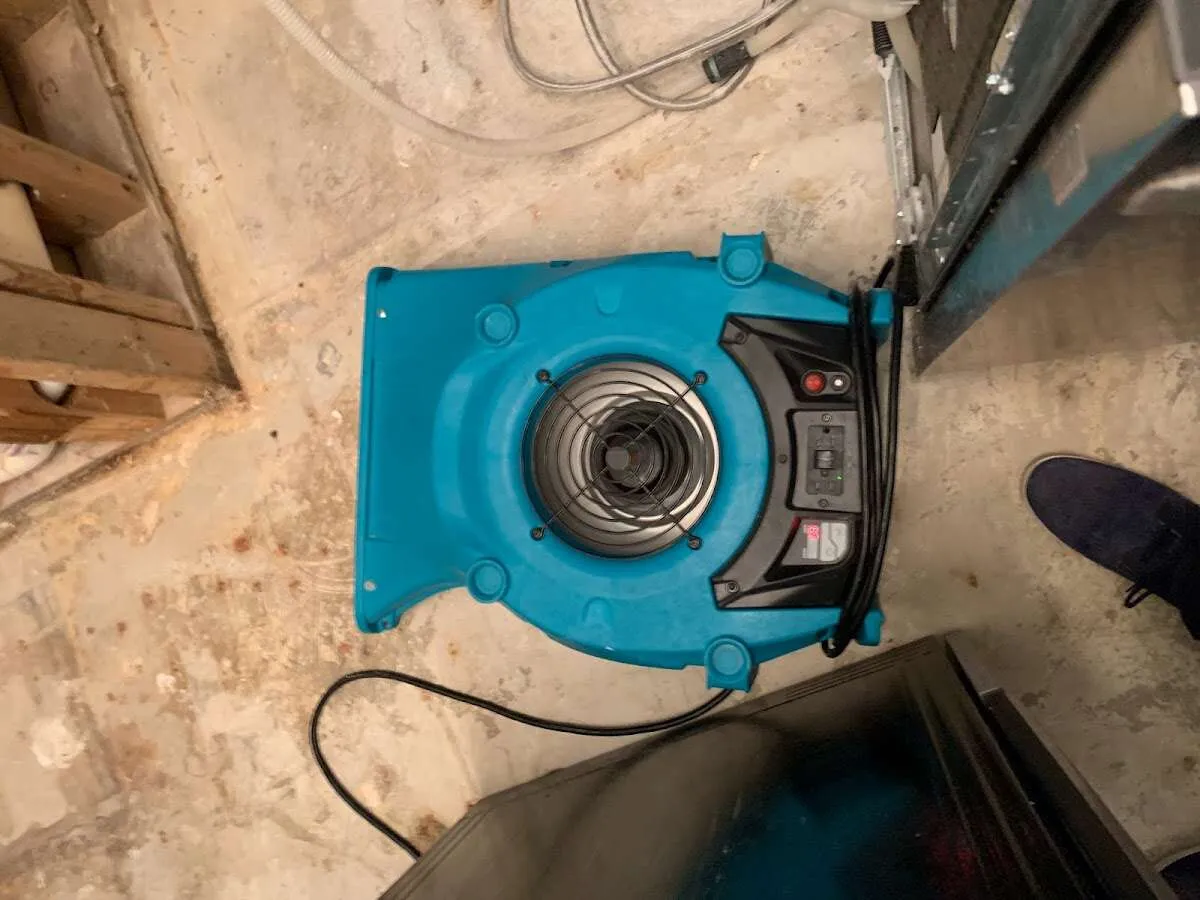 Air mover drying equipment for Mold Remediation & Removal in Oneida
